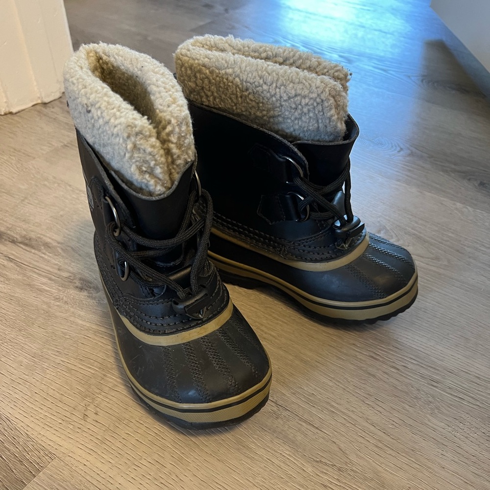 Kids Sorel waterproof winter boots